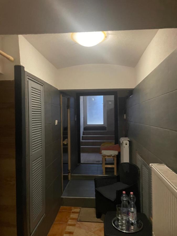 Centrum Wellness Hostel Debrecen Luaran gambar