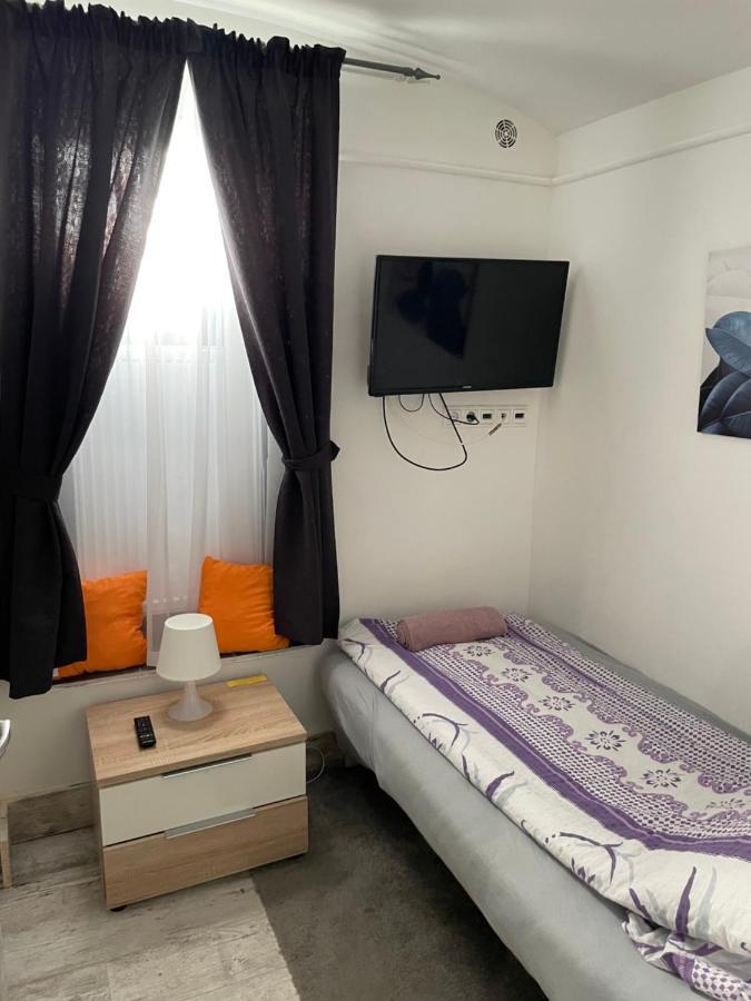 Centrum Wellness Hostel Debrecen Luaran gambar