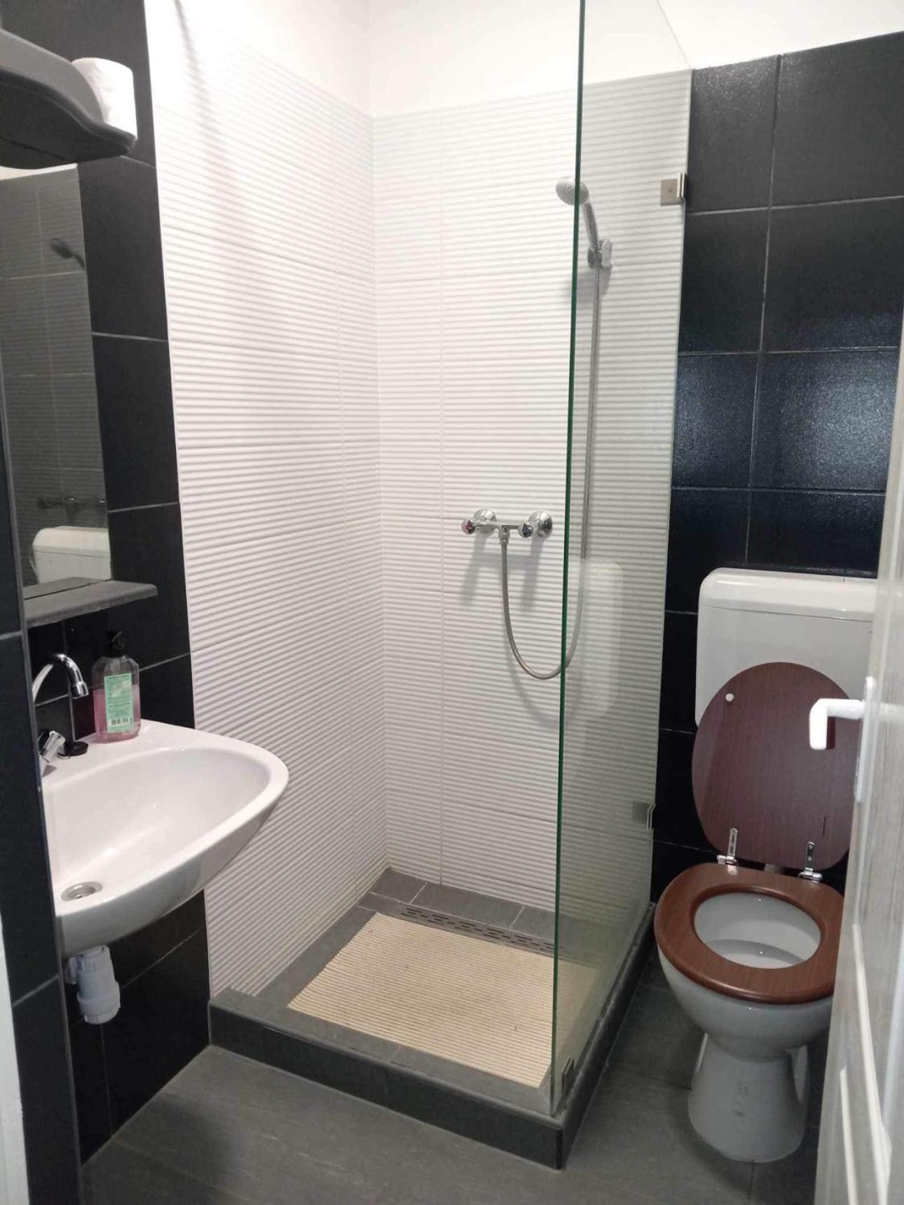 Centrum Wellness Hostel Debrecen Luaran gambar